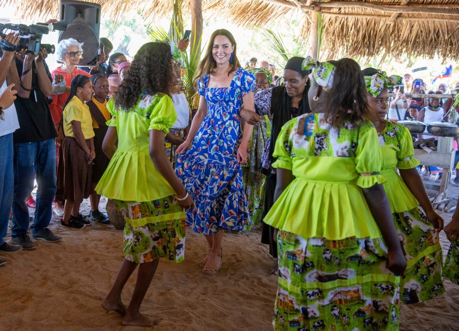 Kraljevski par na Karibima: Kejt i Vilijam plešu sa mještanima, jedu čokoladu u fabrici
