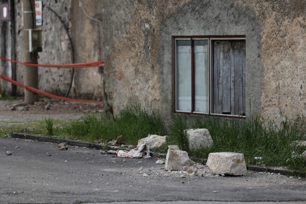 “Panika među mještanima ne popušta” Šteta od zemljotresa u Hercegovini MILIONSKA