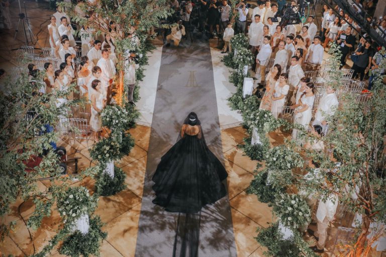 Novi modni trend: Crne vjenčanice postaju sve popularnije