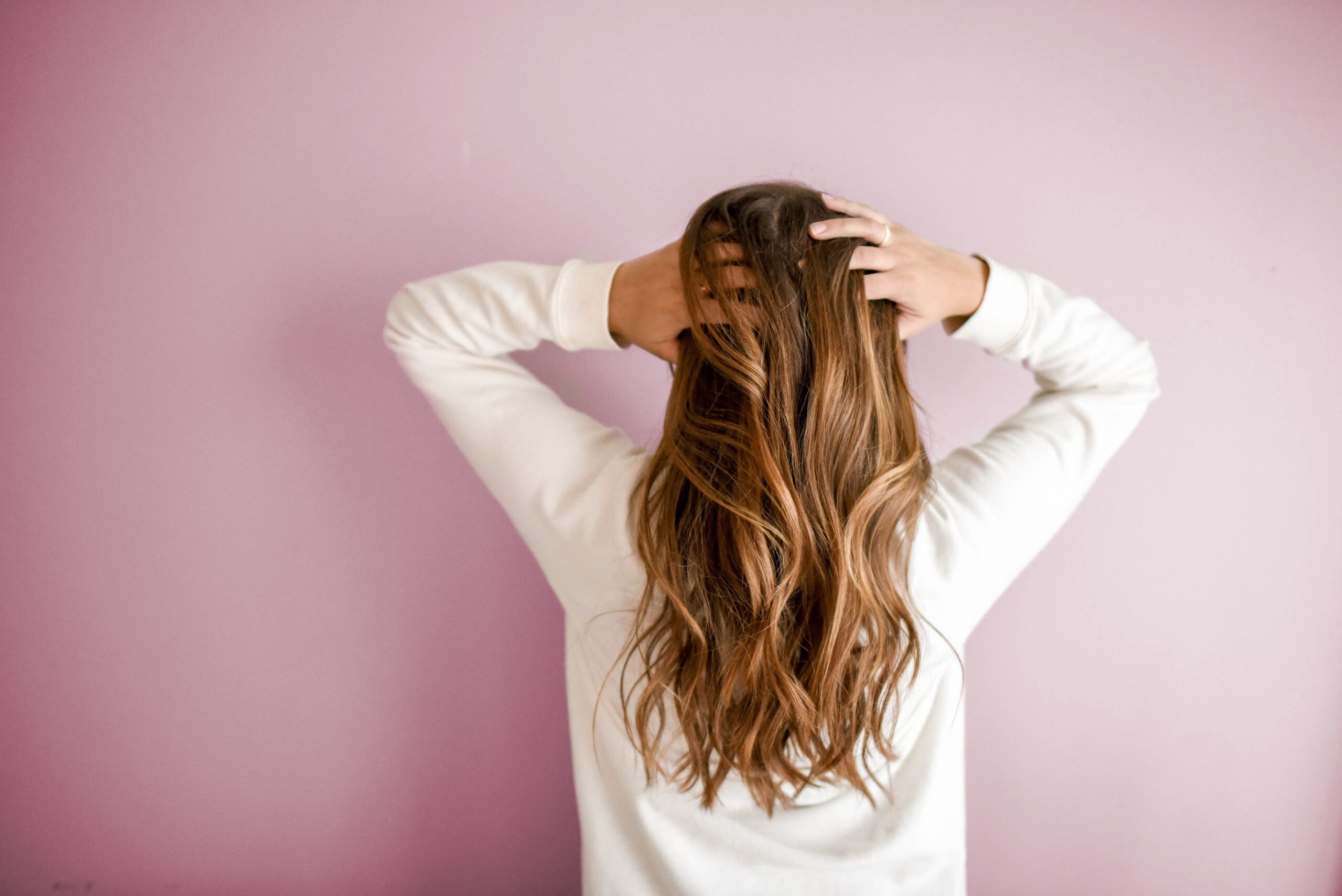 Trikovi koji koriste Parižanke: Evo kako povećati volumen kose