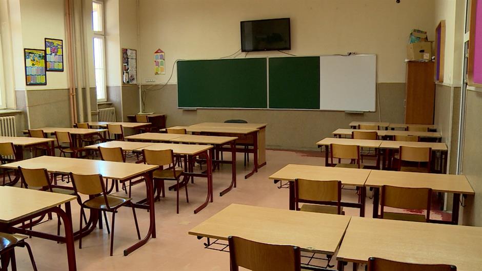 “Imamo niže plate od profesora” Direktori škola izrazili nezadovoljstvo zbog niskih plata