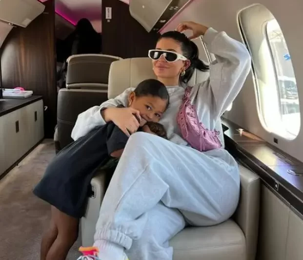 BAHATO PONAŠANJE Kylie Jenner koristi privatni avion za let od 12 minuta