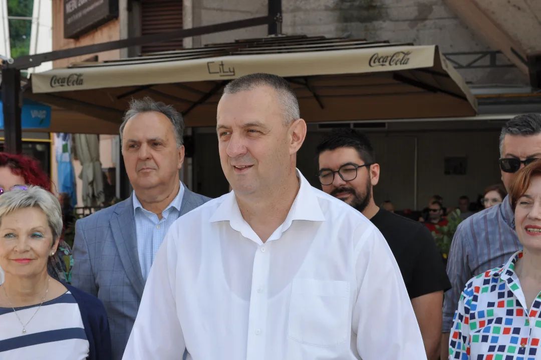 Jovičić o klizištu: Da li će do kraja SNSD vlasti UKC Srpske ostati na mjestu?
