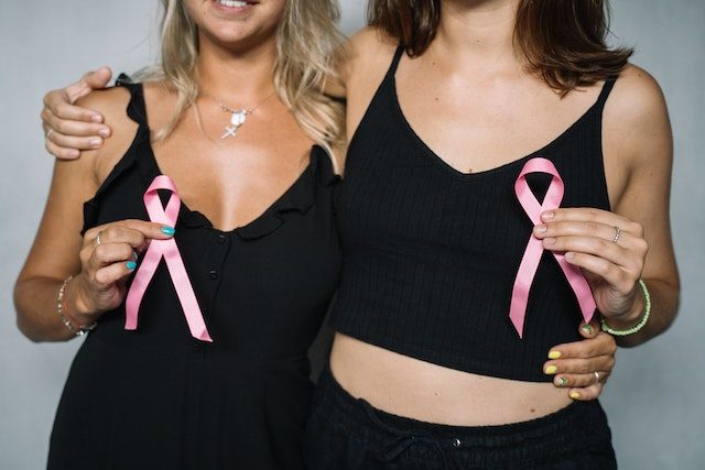 ZABRINJAVAJUĆI PODACI Mlade djevojke sve više obolijevaju od raka dojke