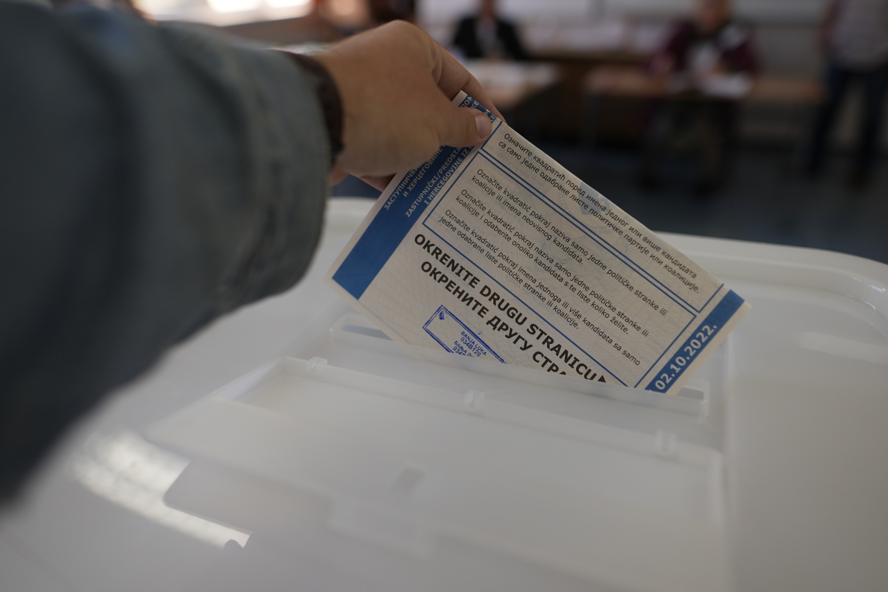 SKORO 90.000 GRAĐANA Do 15 časova u Banjaluci glasalo 42,75 odsto birača