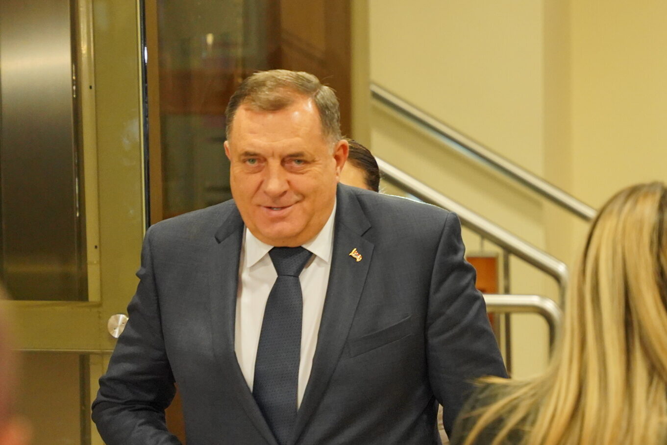 SVE DODIKOVE “INDICIJE” Ometa li predsjednik Srpske istragu i hoće li mu biti oduzet telefon?