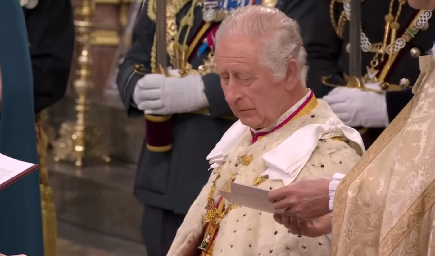 KRUNISAN KRALJ ČARLS III Velika Britanija dobila novog monaha