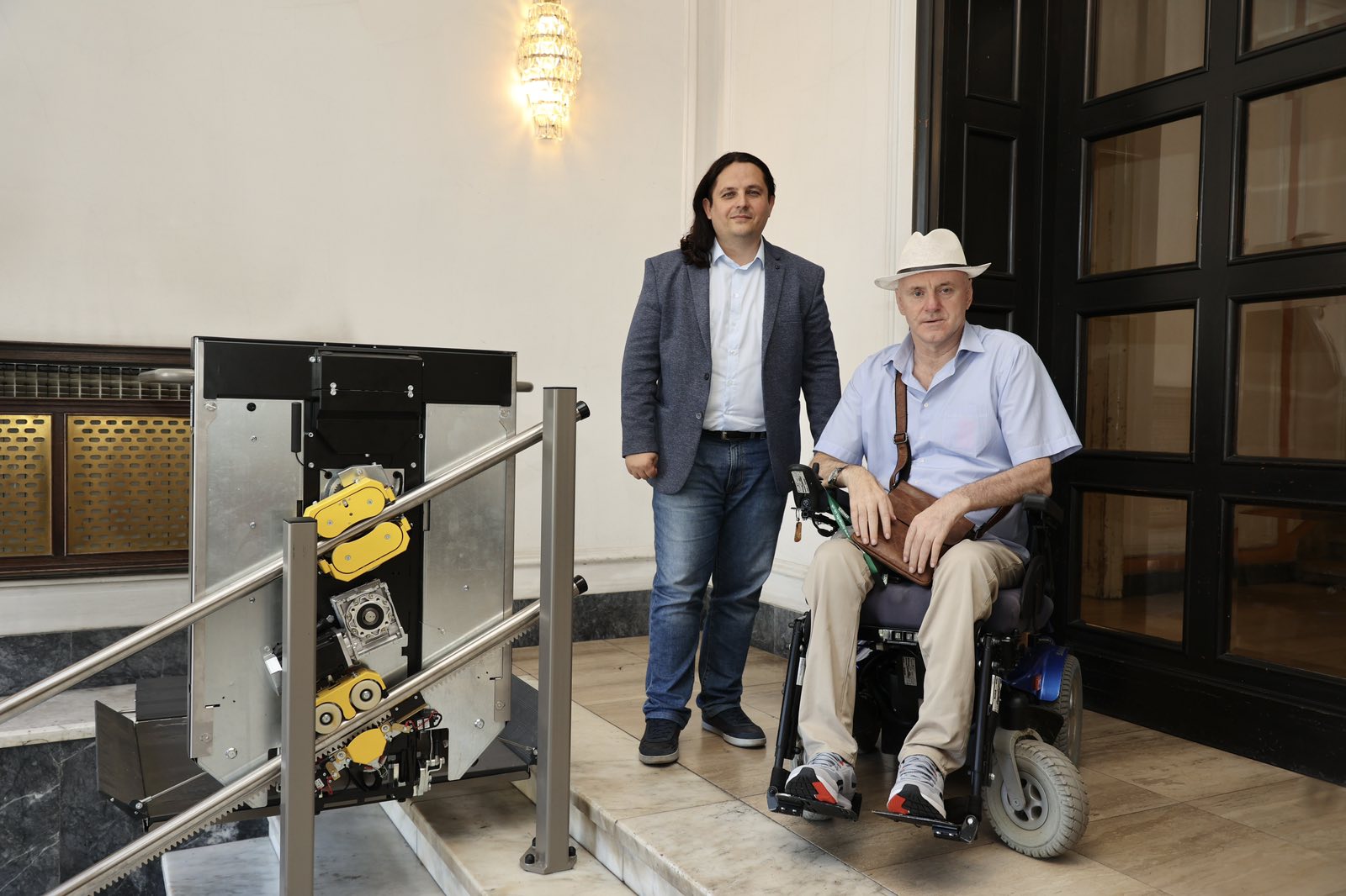Olakšica za lica sa invaliditetom: Banski dvor dobio novi lift