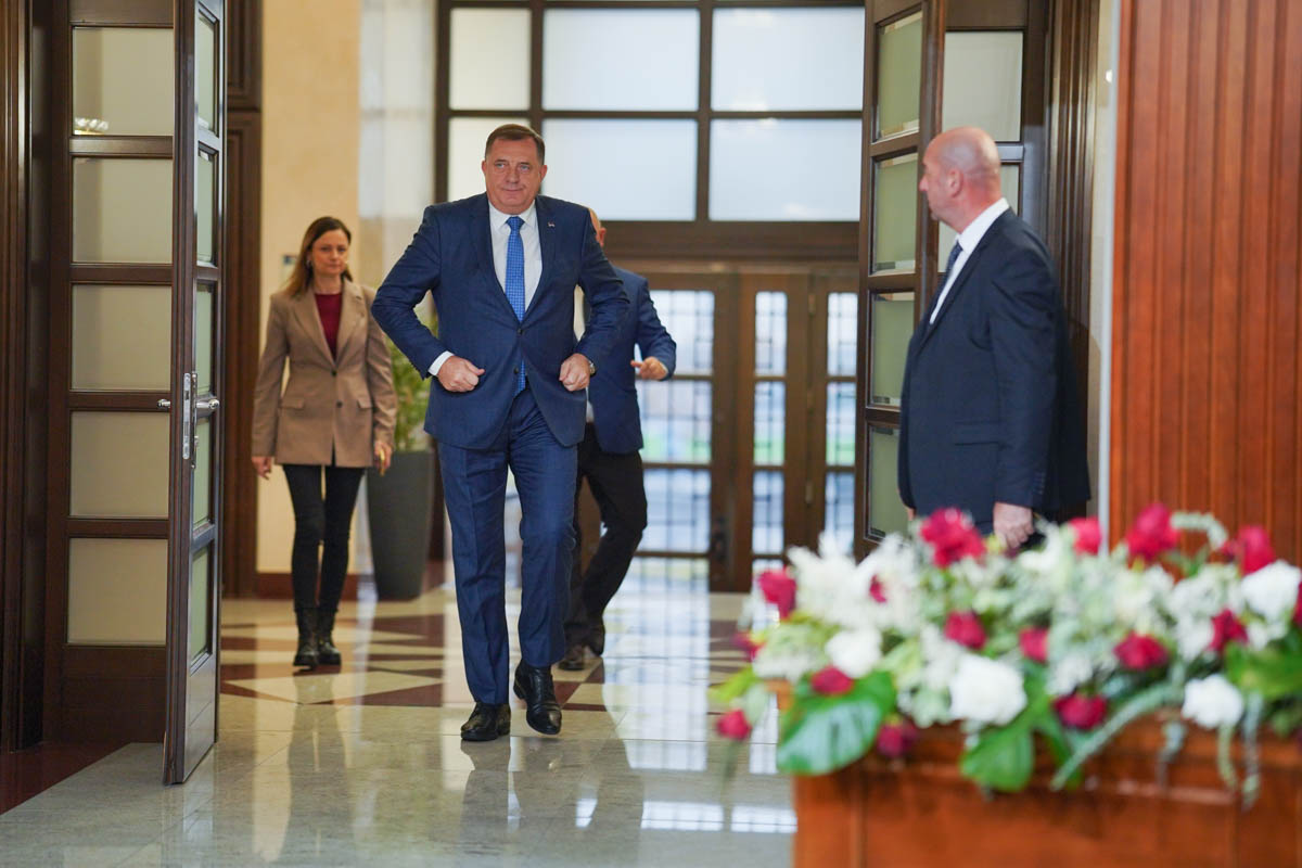 Suđenje Dodiku nastavlja se 6. decembra