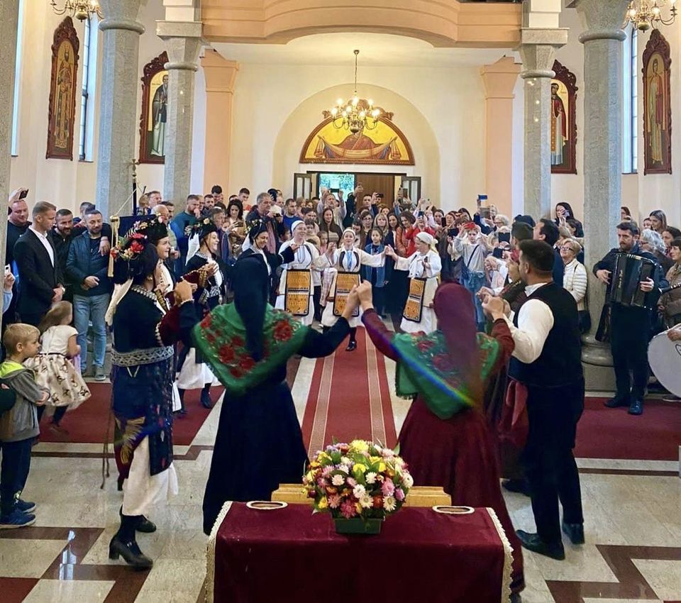 OSNOVANO KUD „SRPSKI-VITEZOVI PETRIĆEVAC“ Stanivuković prisustvovao liturgiji u Hramu na Petrićevcu