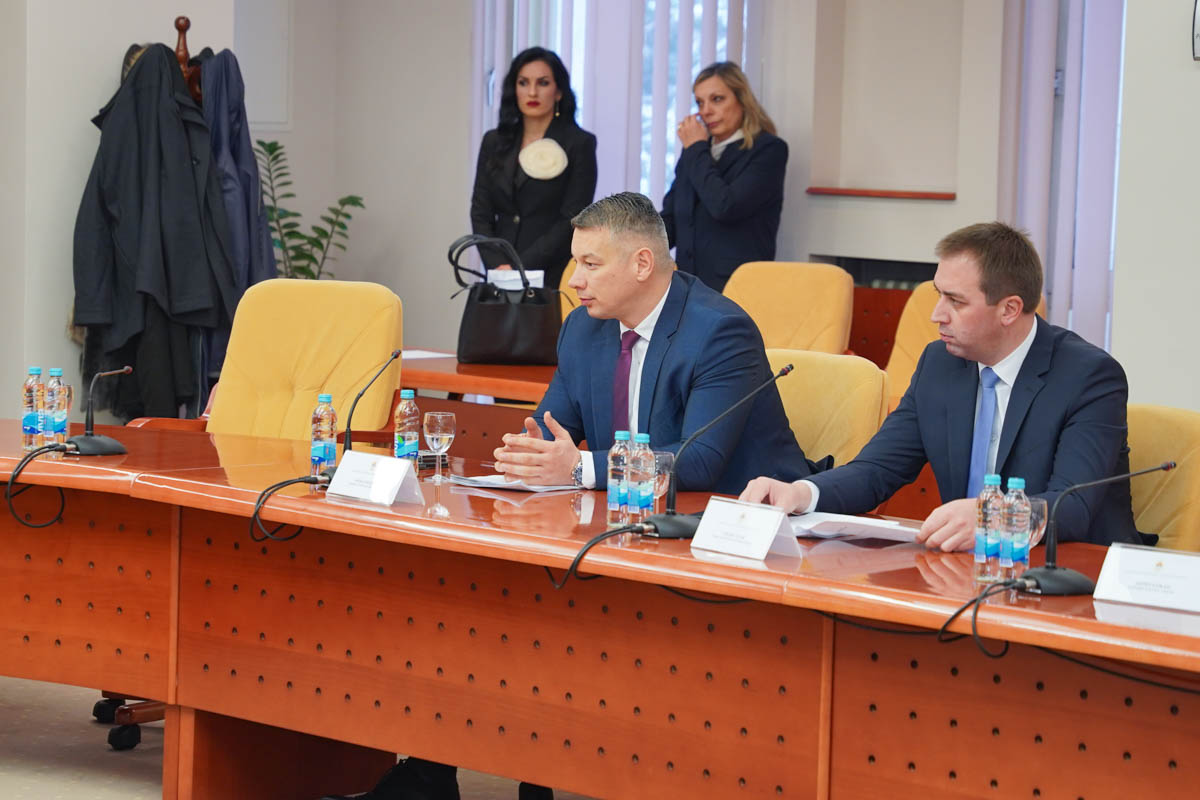 Burna rasprava Stevandića i Nešića na sastanku o Izbornom zakonu (FOTO)
