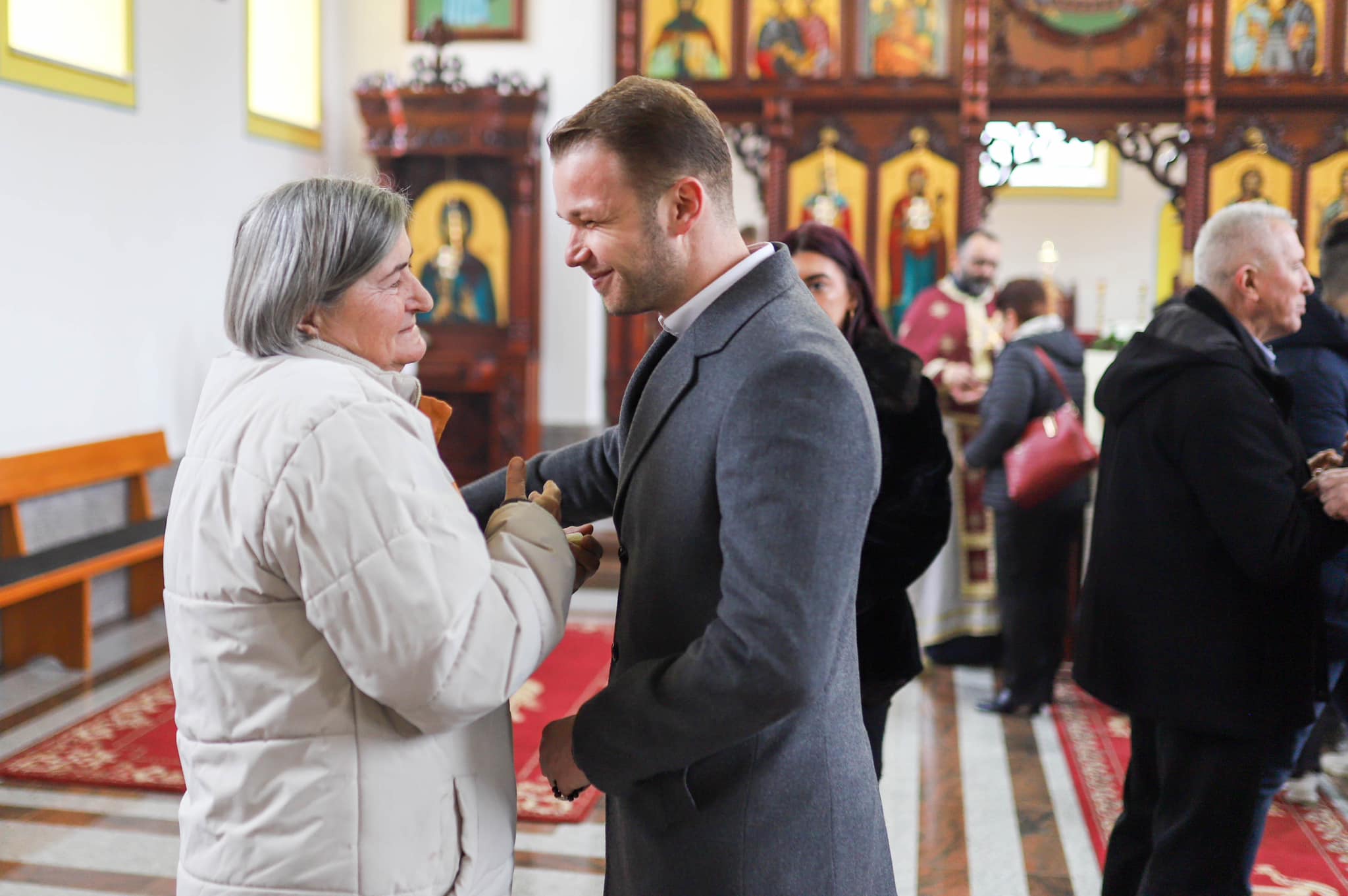 “U Kolima riješen problem vodosnabdijevanja” Stanivuković sa mještanima na liturgiji (FOTO)