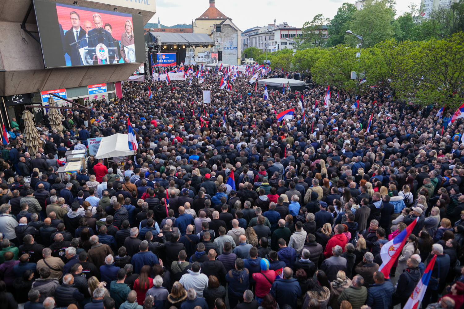 MUP SRPSKE Mitingu u Banjaluci prisustvovalo oko 50.000 građana