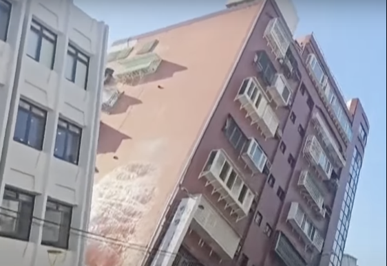 STRAVIČNI PRIZORI Tajvan pogođen žestokim zemljotresom, ruše se zgrade